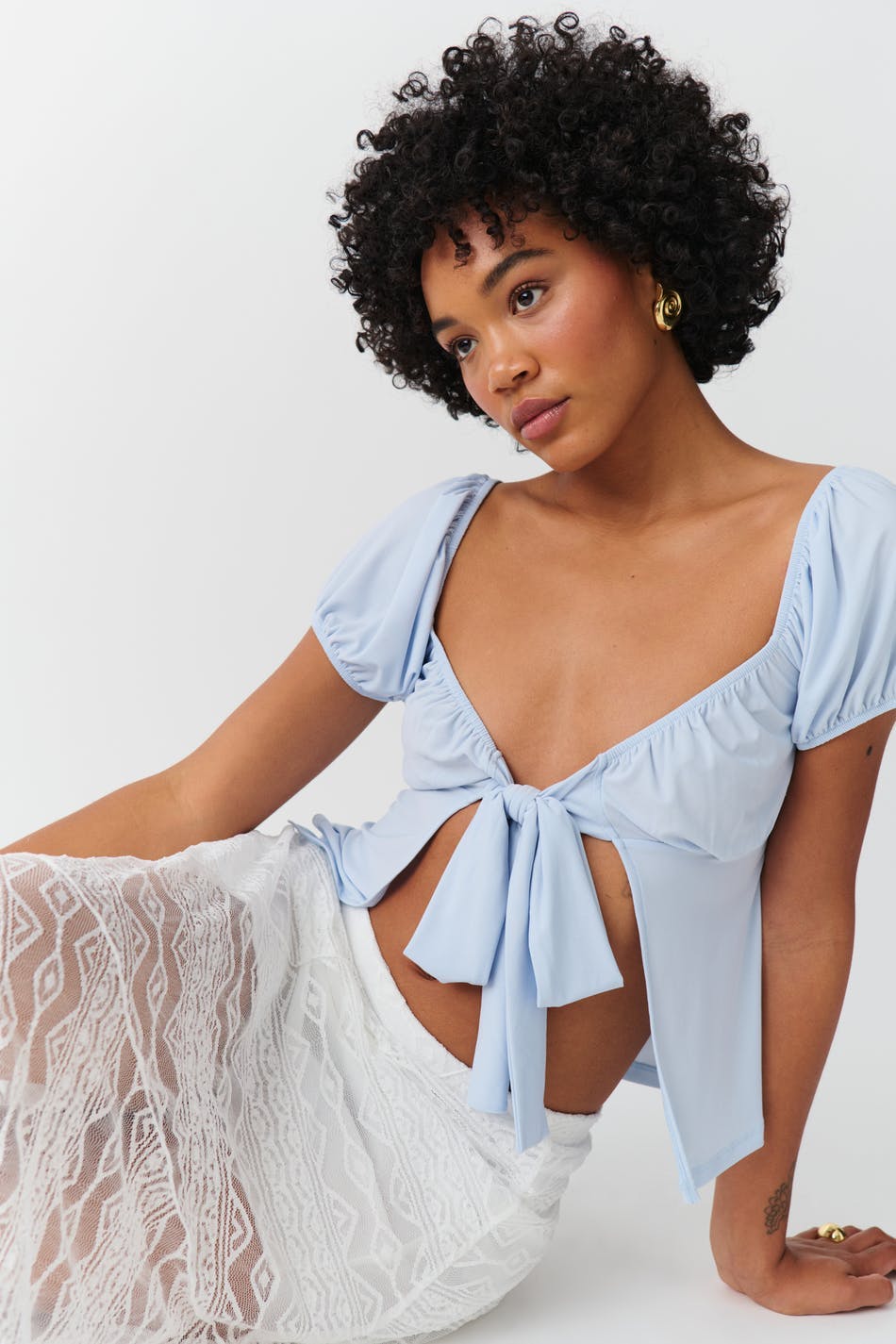 Tie top