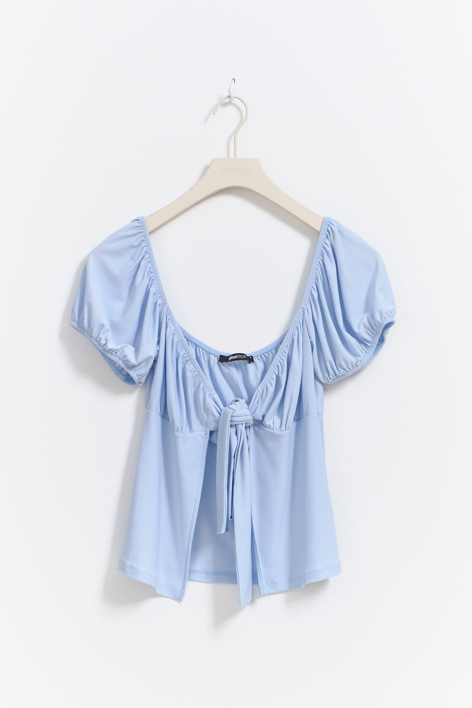 Tie top