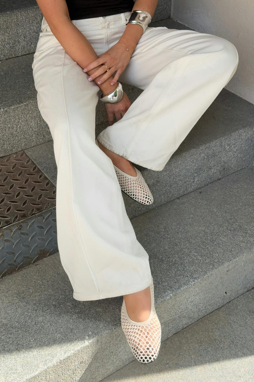 Low wide front seam jeans